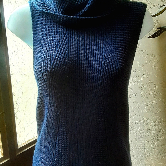 White House Black Market Dresses & Skirts - White House Black Market, Navy bodycon knit dress.